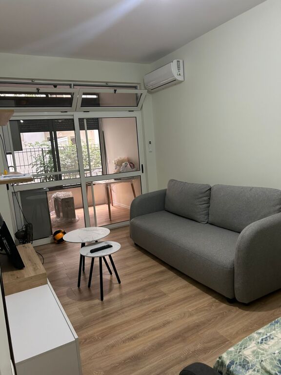 SHESIM GARSONJERE , VETEM  30m larg detit, Shkembi Kavajes