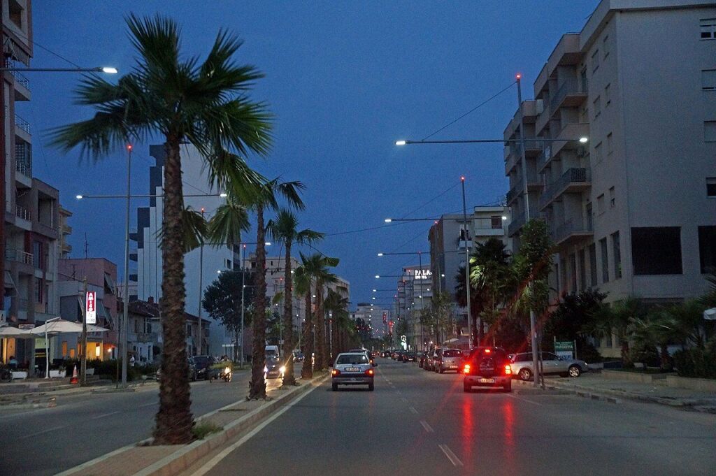 🏡 Apartament 2+1+2 për Shitje –📍 Rruga Pavaresia Durrës