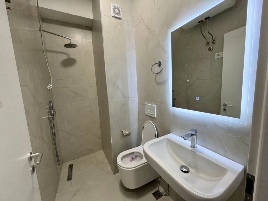 For rent 1+1 in the Mangalem/Ali Demi complex 40,000 Leke