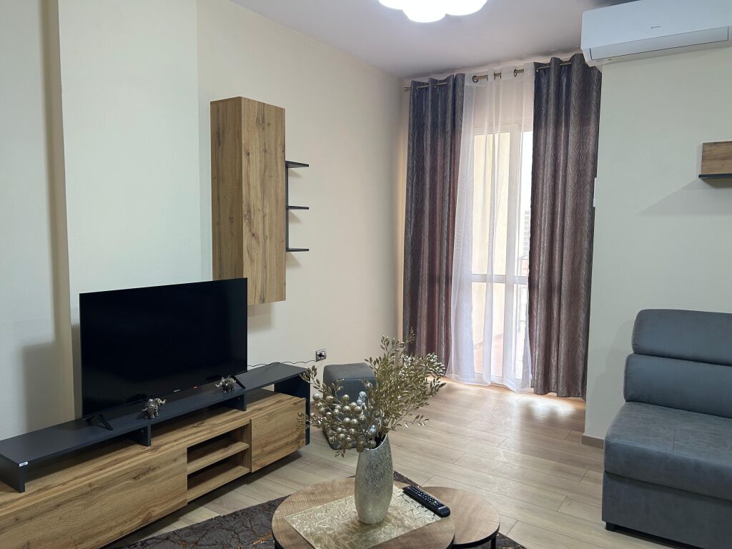 Super 1+1 apartment on Kavaja street (opposite Delijorgji)