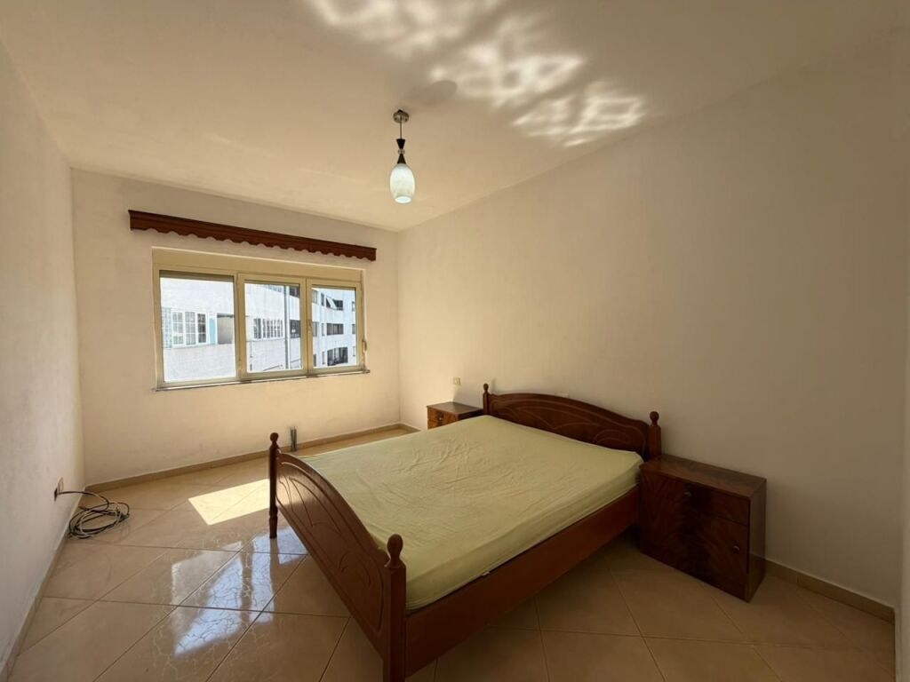 Apartament 2+1 per shitje ne Astir.