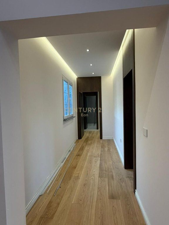 SHITET APARTAMENT 2+1 | 128m² + 148m² VERANDE | NE QENDER TE DURRESIT!