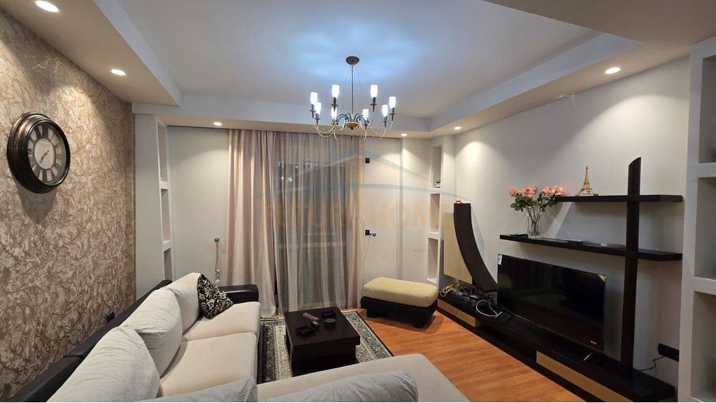 Shitet,Apartament 3+1+3 , Lagjia 29 Nentori, Fier.