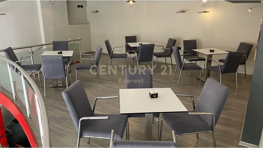 LAPRAKE, JAPIM ME QIRA BAR-KAFE 1,100 € /Muaj