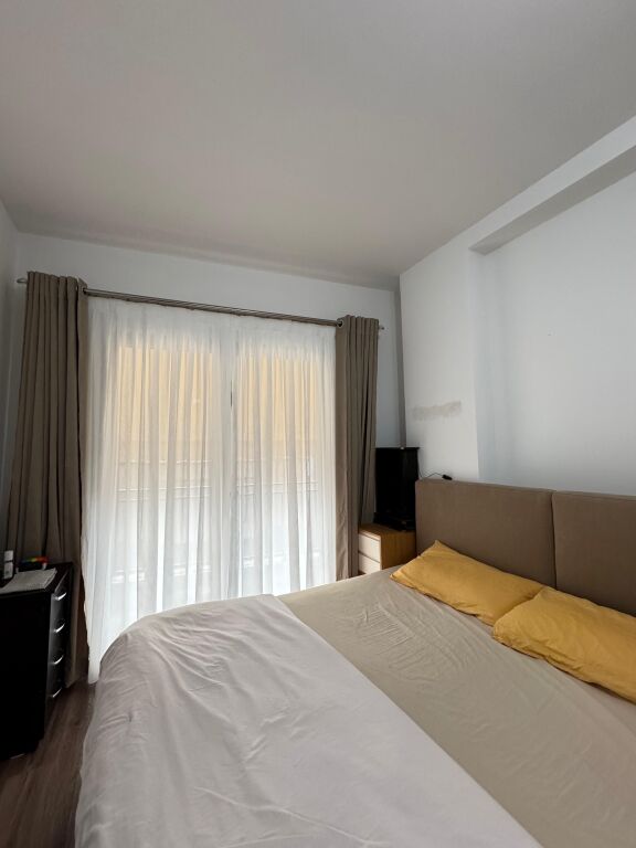 🏢Tek Pazari i Ri shitet apartament 2+1+2+post parkimi , 380,000€uro