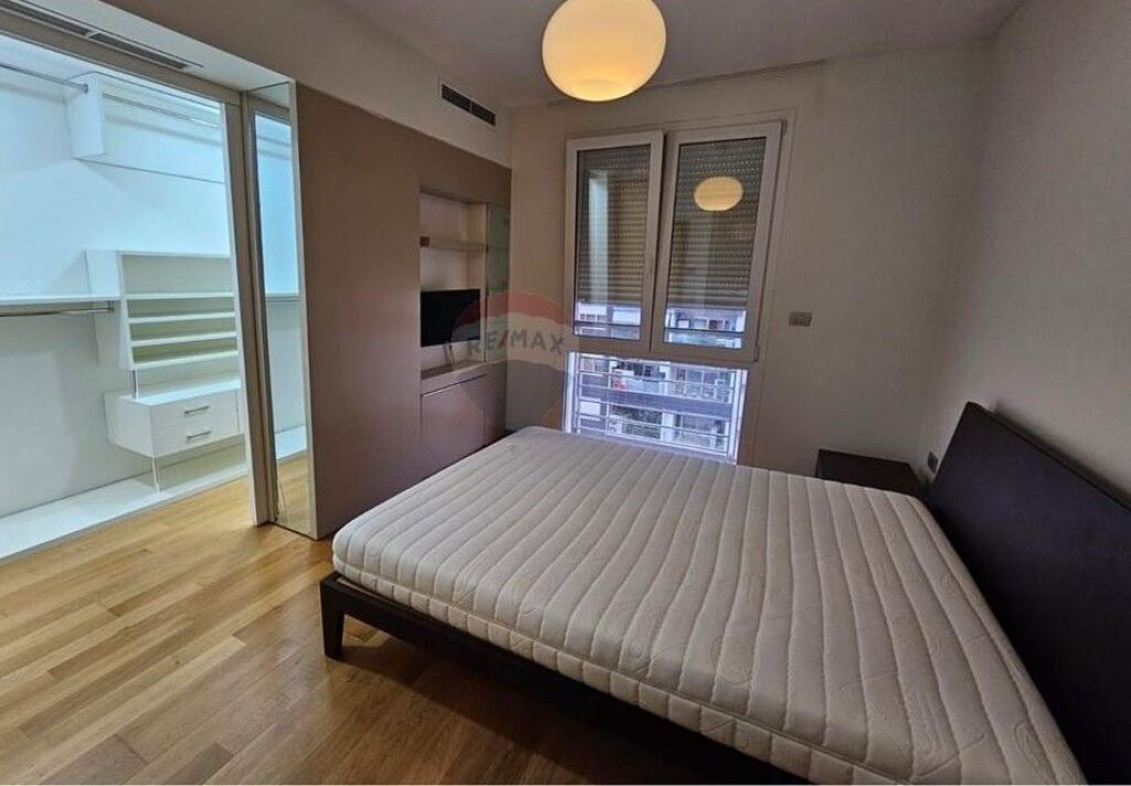 Apartment 3+1+2 for sale at the Tirana Lake ID: 530571009-71