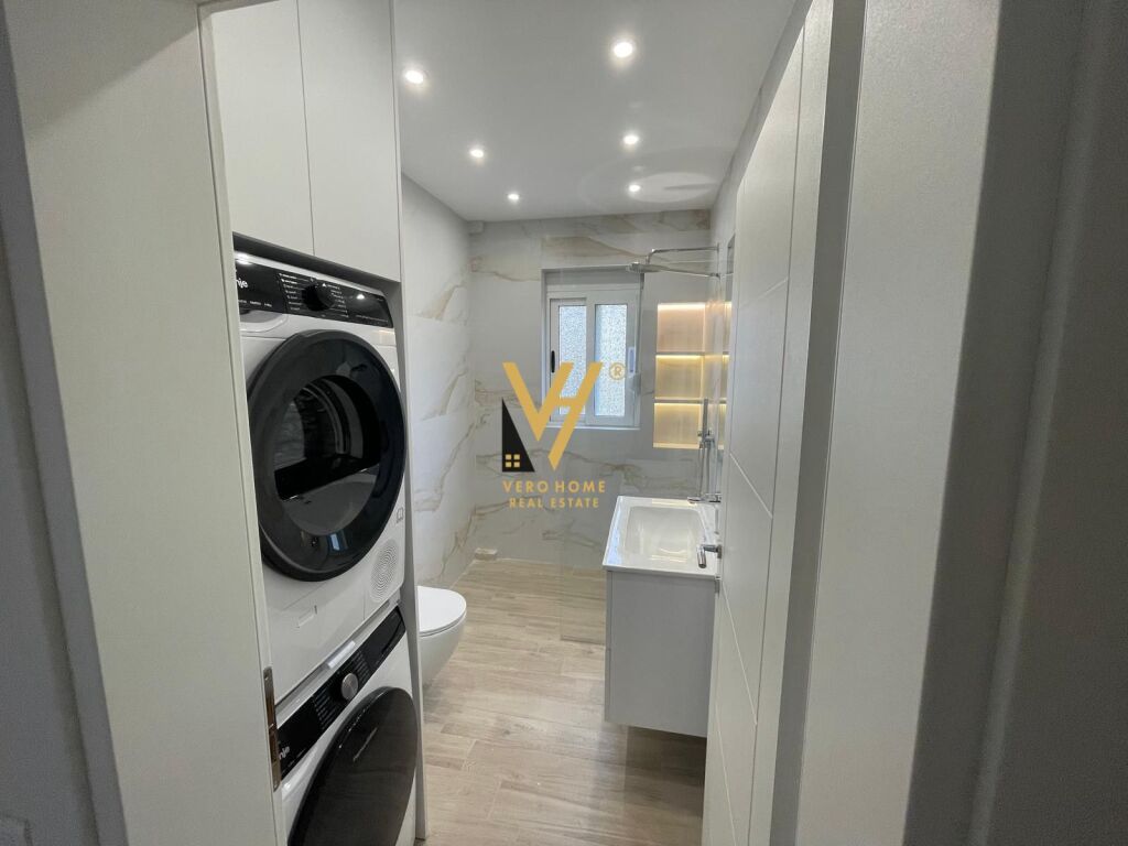 OFFICE 110 M2 FOR RENT ON THE 9TH FLOOR 120,000 LEKE