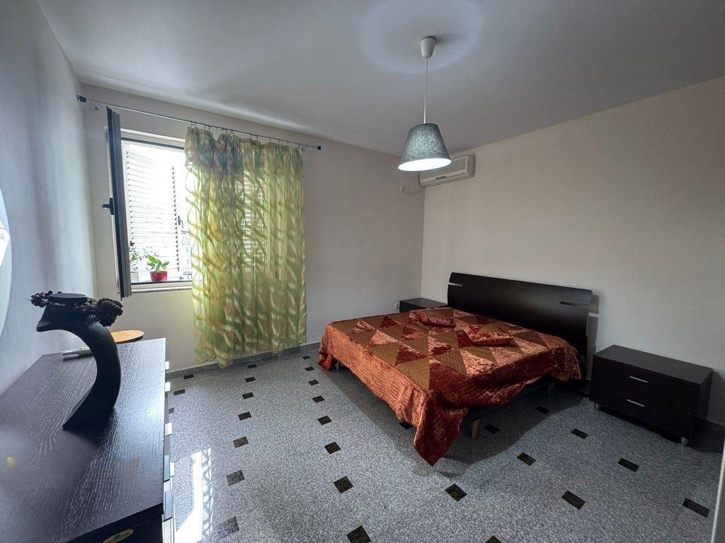 Jepet me qira 2+1 tek Vilat e Selites!