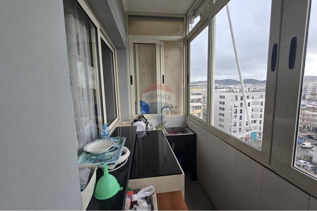 Apartament - Për Shitje - Vila L, Tiranë