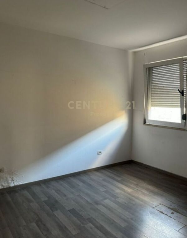 AMBIENT ZYRE ME QIRA