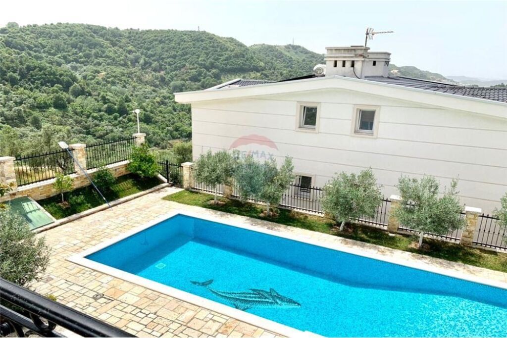 SUPER VILE ME QIRA ME PAMJE NGA TIRANA