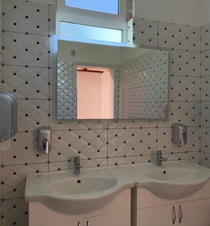 Agroturizëm në shitje në Lalz