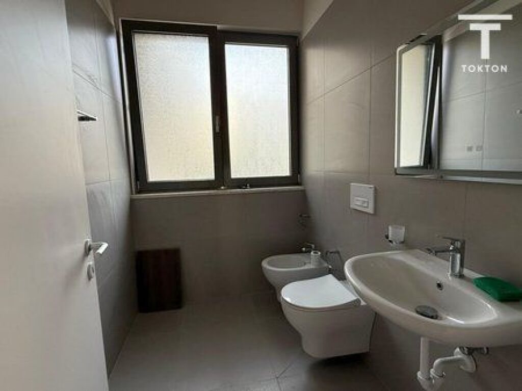 QIRA, VILË, GREEN VALLEY RESIDENCE, LIQENI I THATË, TIRANË