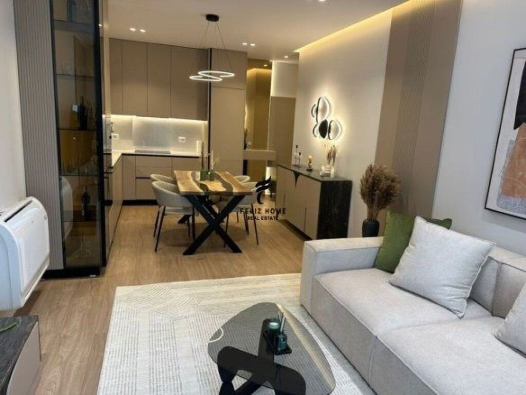 VENDESI APPARTAMENTO 2+1+2 MINE PEZA 38.500.000 LEKE FH-68206