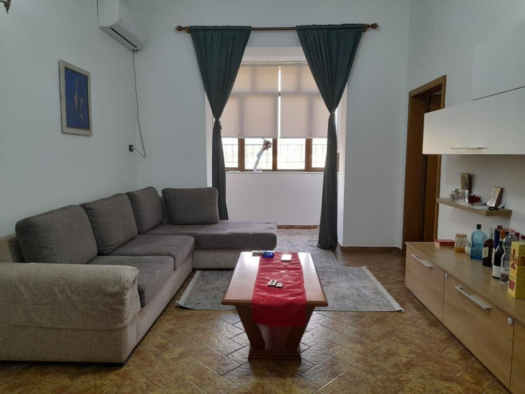 Appartamento in Affitto 1+1 a Bllok (ID B211371) Tirana.