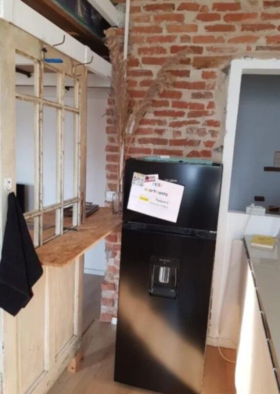 Tirana, monolocale 1+1 in affitto, 1° piano, 50 m², 550 € (Centro)