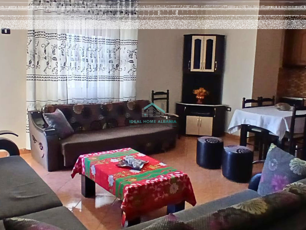 APARTAMENT 2+1 ME QERA – RRUGA E CIPAJVE, VLORË