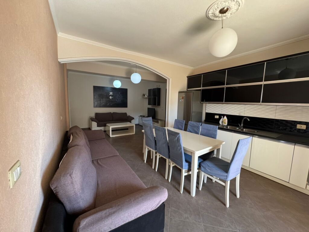 Shitet apartament 3+1+2 në qendër të Lezhës – Lokacion perfekt!