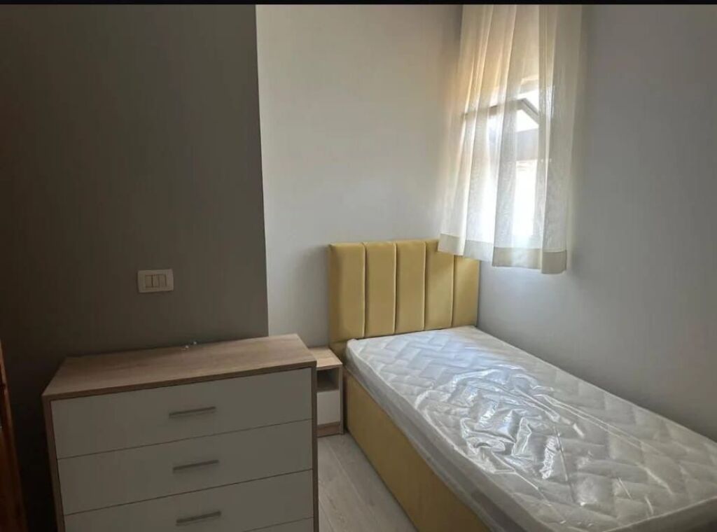 Jepet Me Qera Apartament 2+1+1 Ballkon