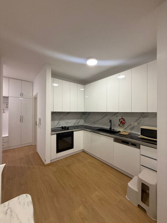 Jepet Me Qera Apartament 2+1+2 Tualete + 1 Ballkon