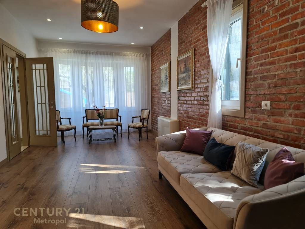 Villa for Rent in Mullet!