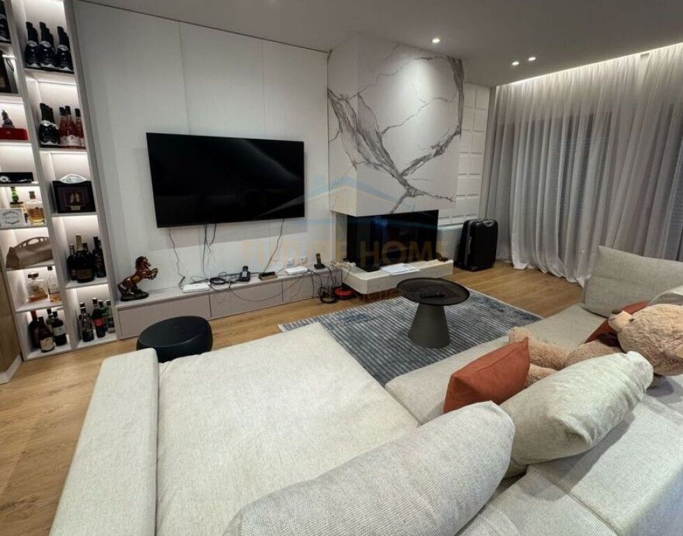 Rent, 3-Storey Villa, TEG, Tirana.