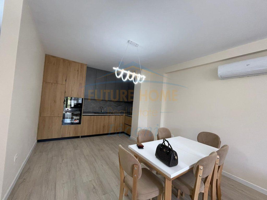 Qera, Apartament 2+1+Post Parkimi, Liqeni i Thate, Tirane.
