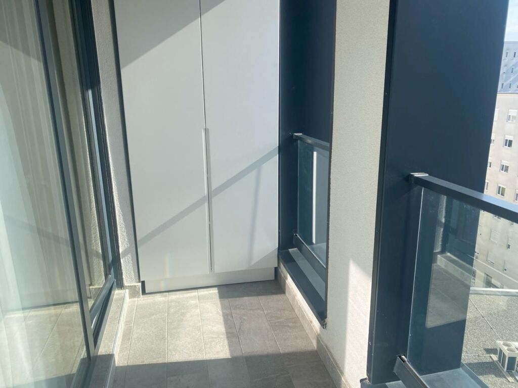 Super ap 1+1 a 21-dhjetori ( complesso contatto )