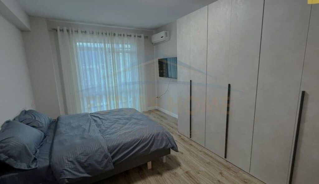 Shitet, Apartament 2+1+2, Stacioni i Trenit, Tiranë