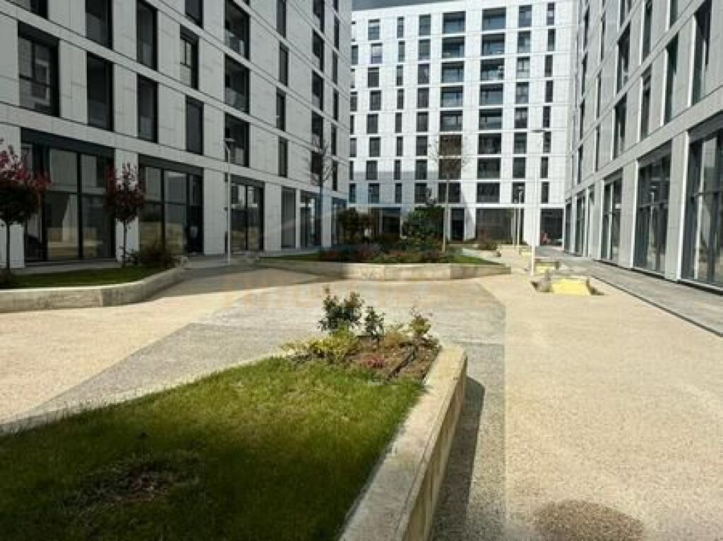 For sale, Apartment 2+1+2, Access Tirana, Former Eagle Square