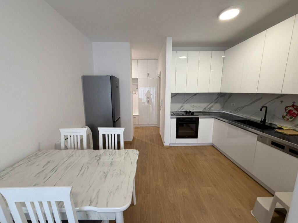 Jepet Apartament me qera