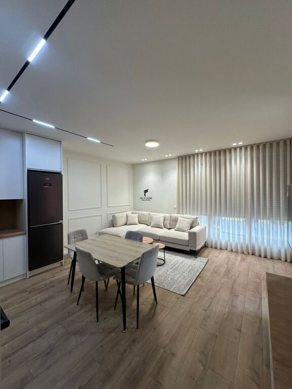 APARTAMENT ME QERA 1+1 BULEVARDI I RI 60.000 LEKE FH-68214