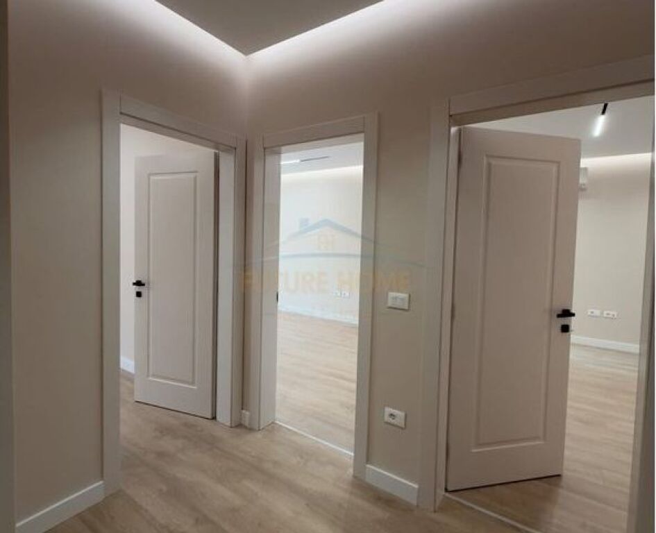 Qera, Ambient 2+1+2+ Post Parkimi, Coin, Tirane