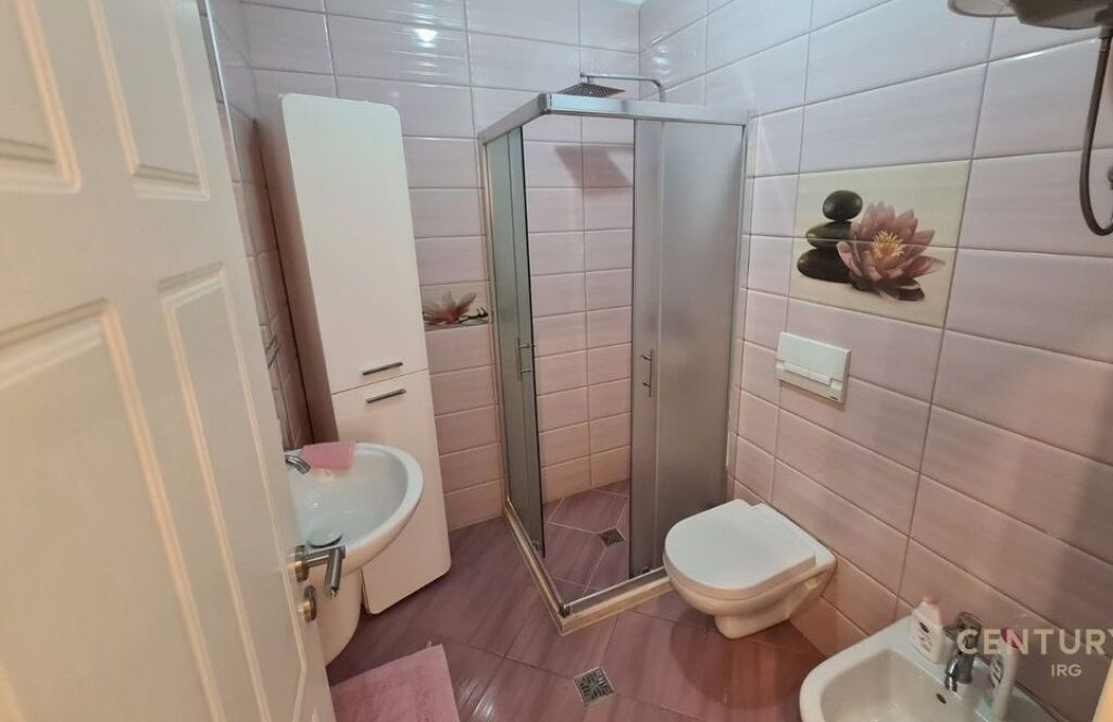 Apartament 1+1 1 1 studio per qira tek Globe, Rruga e Kavajes