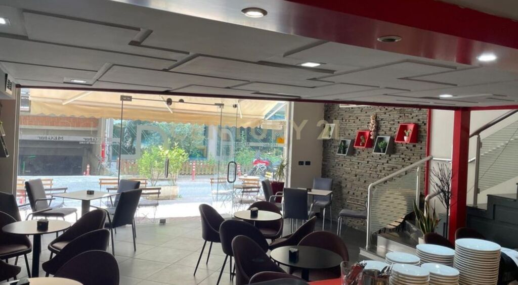 JAPIM ME QIRA BAR-KAFE