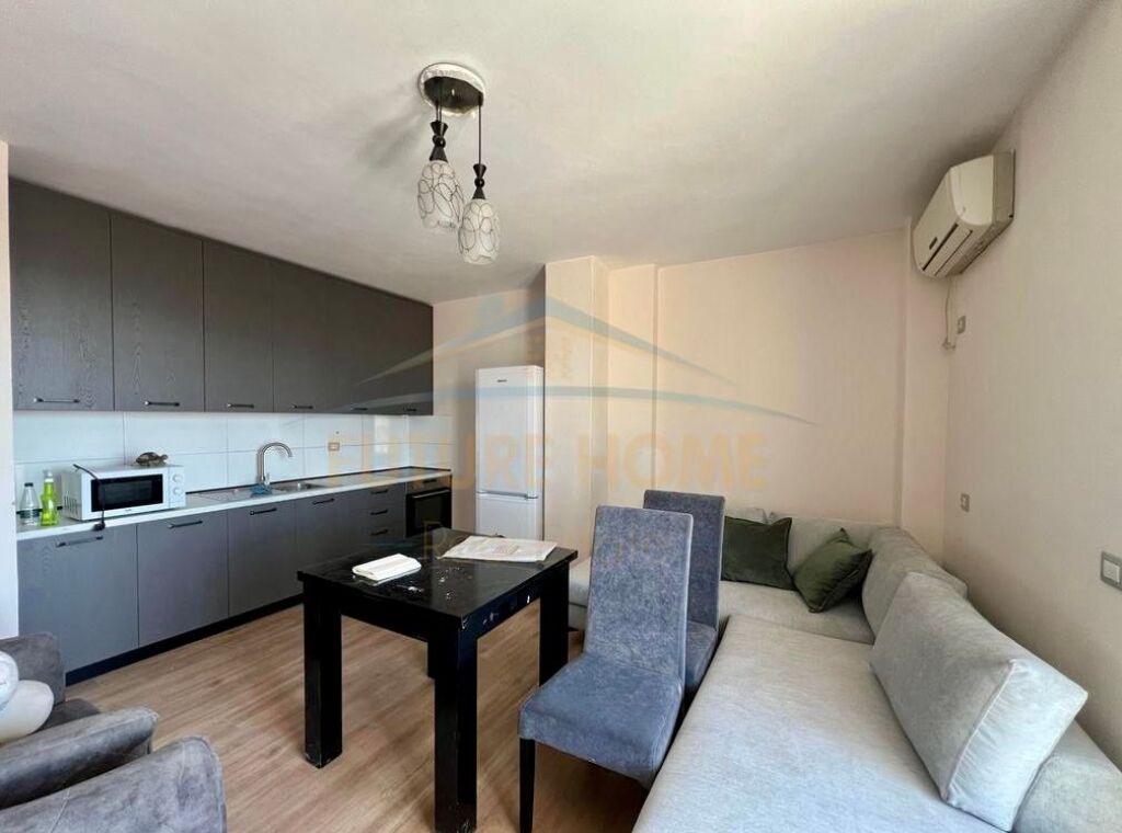Qera,Apartament 1+1, Fresk
