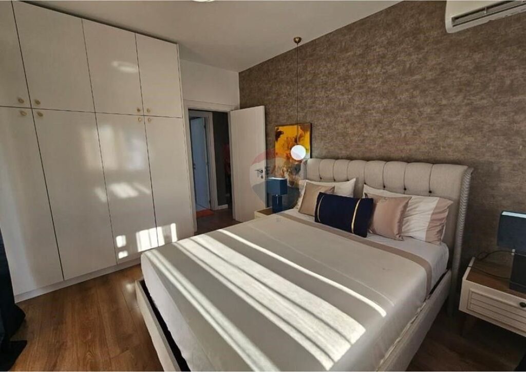 Luxury apartment for rent at 21 Dhjetori ID: 530221066-271