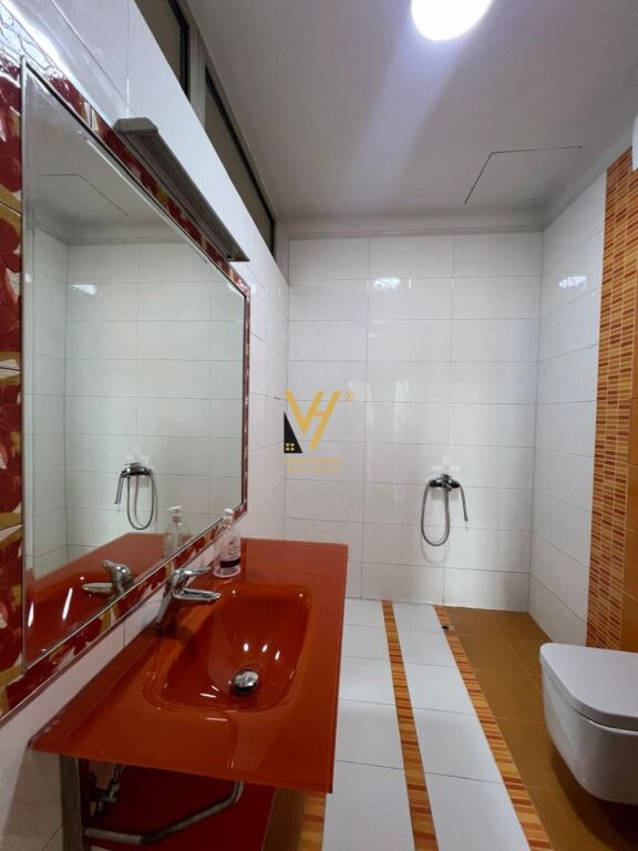 UFFICIO 132 M2 IN AFFITTO A GARDA 150.000 LEKE