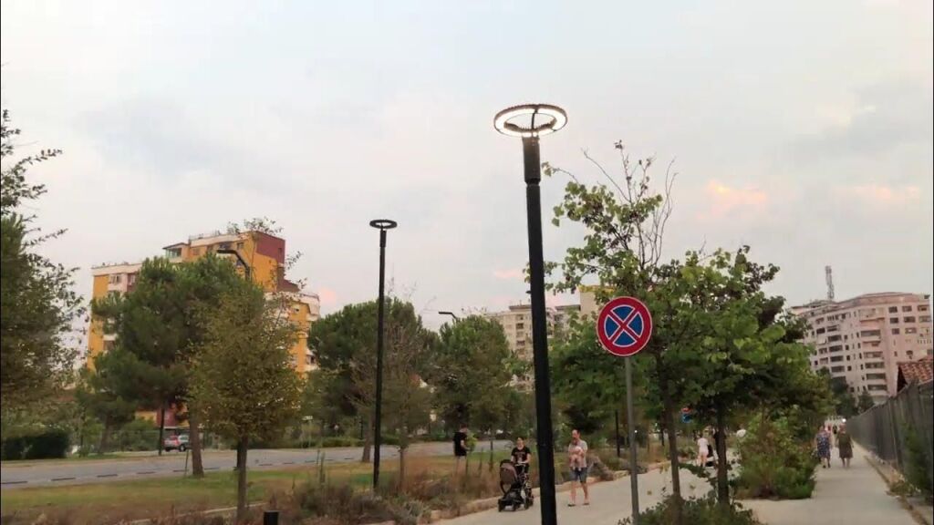 VENDESI APPARTAMENTO 3+1+BALCONE "AL BOULEVARD DI TIRANA" 223.000 EURO