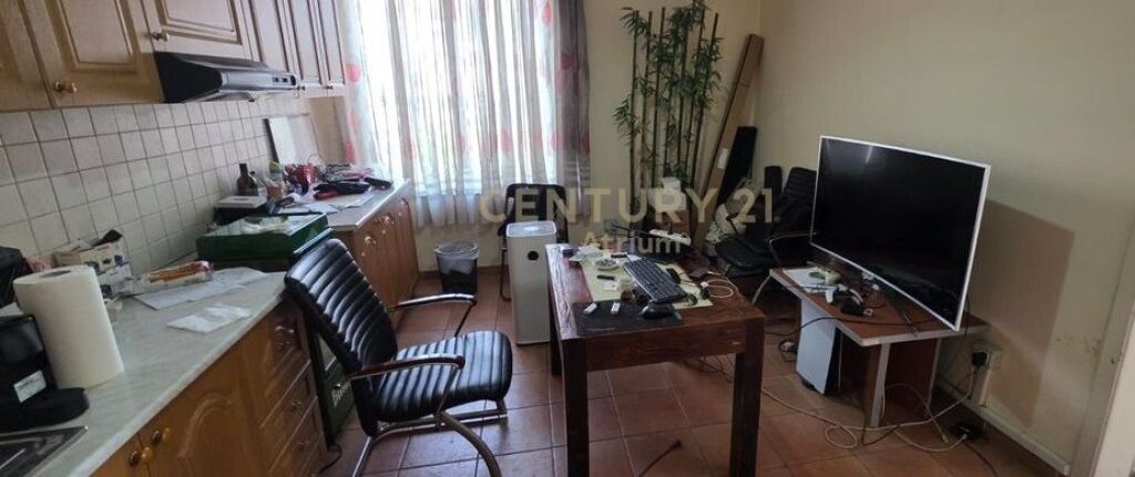 AMBIENTE PER UFFICI IN AFFITTO, VIA ELBASAN