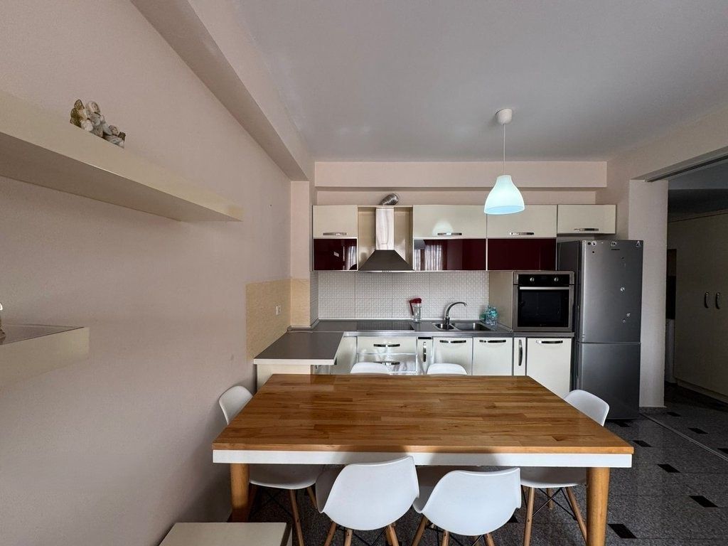 Jepet me qira 2+1 tek Vilat e Selites!