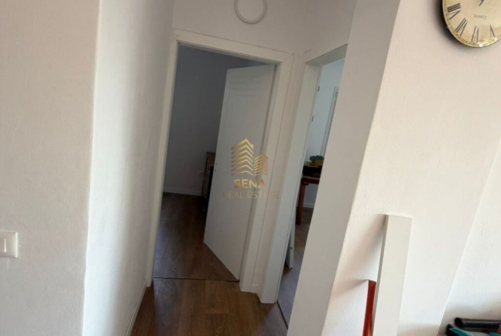 Qira, Hyrje Private 2+1+Post Parkimi, Shkoze, 45.000 Leke/Muaj