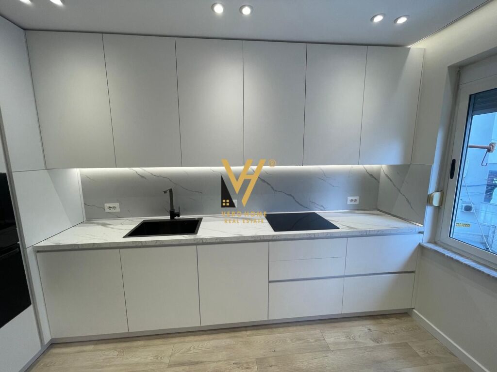 OFFICE 110 M2 FOR RENT ON THE 9TH FLOOR 120,000 LEKE