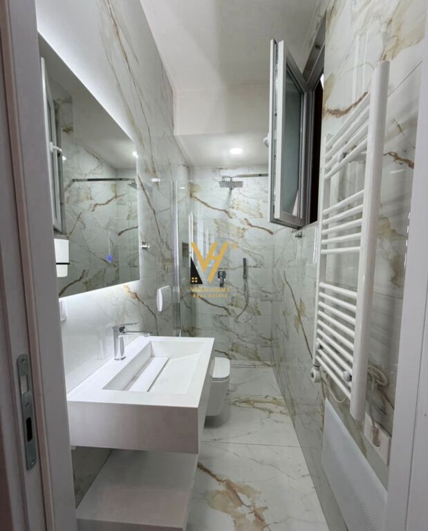 AFFITTASI APPARTAMENTO 1+1+2BLK IN AFFITTO IN VIA KAVAJES 55.000 LEKE