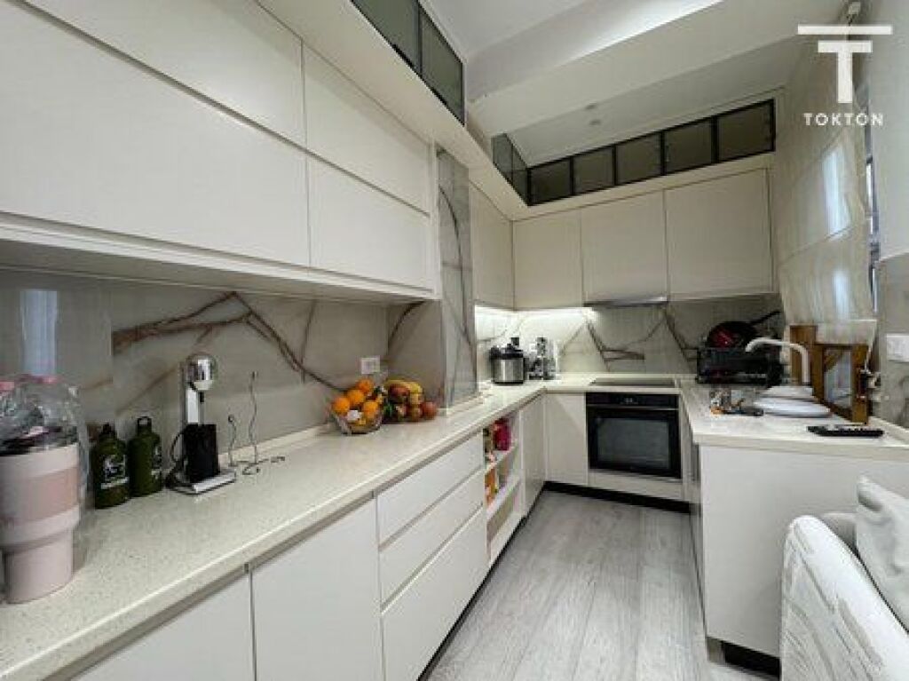 SHITET, APARTAMENT 2+1+2, ISH STADIUMI DINAMO, TIRANË