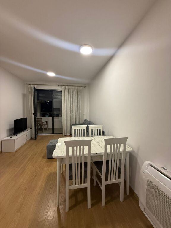 Jepet Me Qera Apartament 2+1+2 Tualete + 1 Ballkon