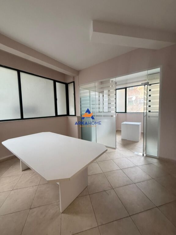 OFFICE SPACE FOR RENT 110M2 "MUHAMET GJOLLESHA STREET" 100,000 LEKE