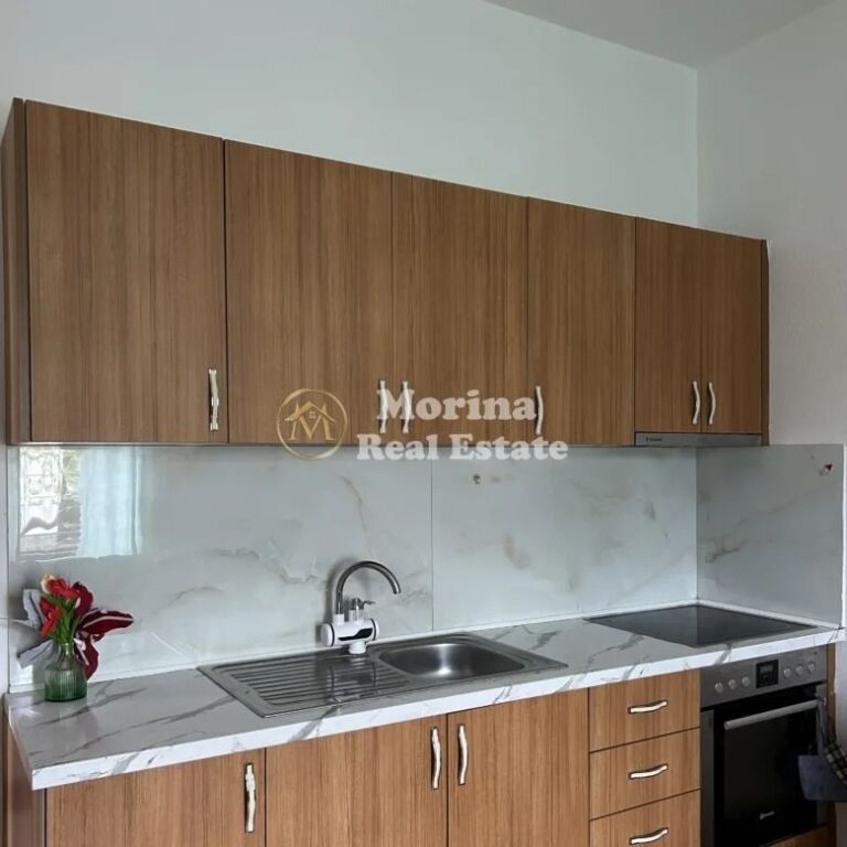 Rent | Private house 1 + 1 | Astir | 370 €/month