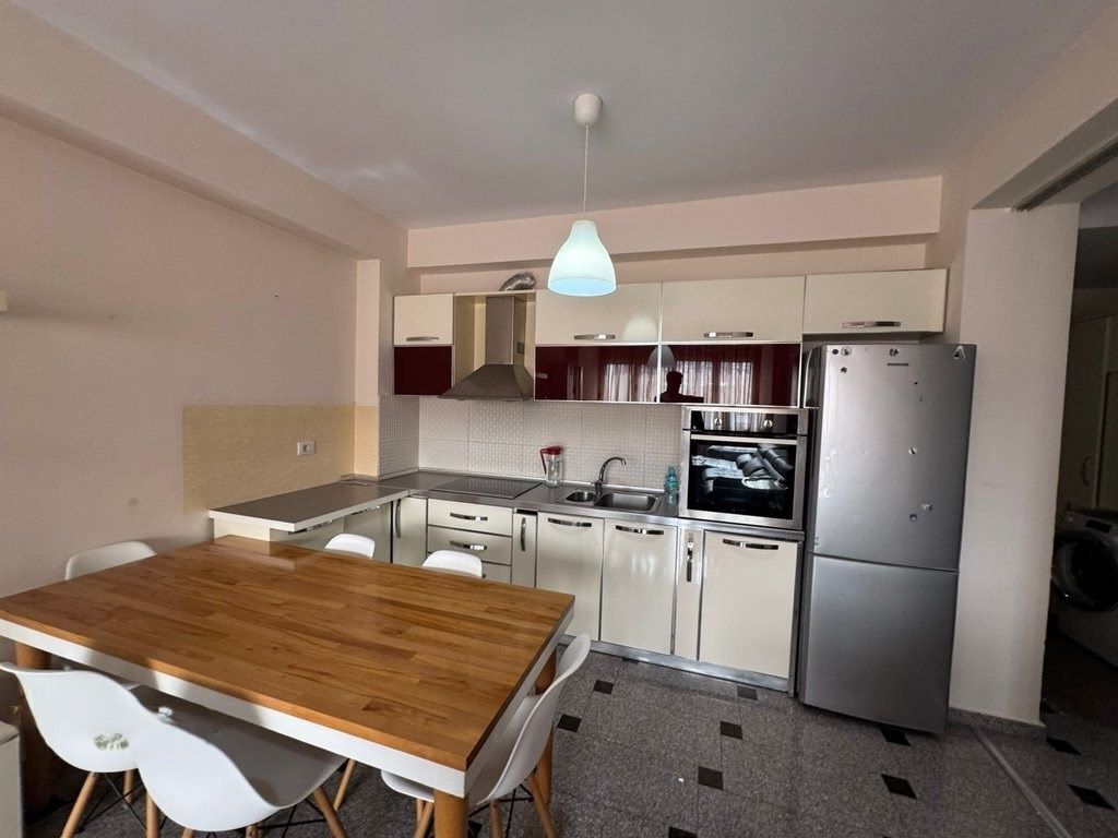 Jepet me qira 2+1 tek Vilat e Selites!