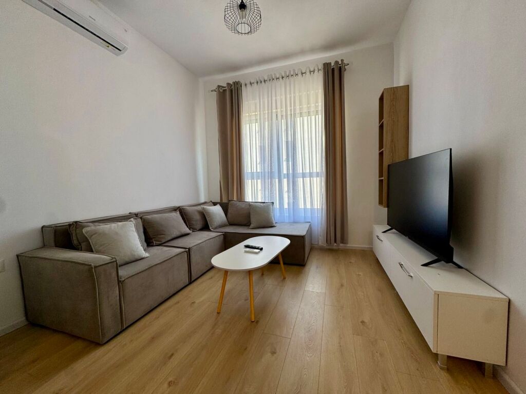 For rent 1+1 in the Mangalem/Ali Demi complex 40,000 Leke